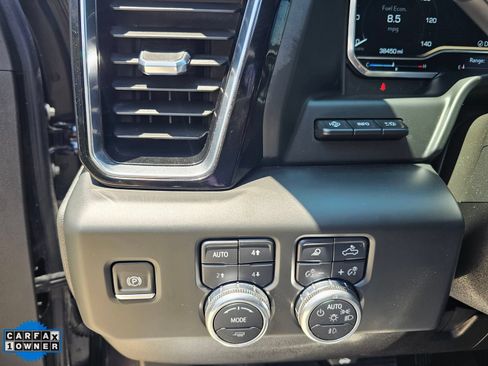 Used 2024 GMC Sierra 2500 Denali w/ Denali Reserve Package AWD/4WD image 17