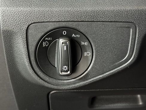 Used 2020 Volkswagen Atlas SE w/ Panoramic Sunroof Package image 21