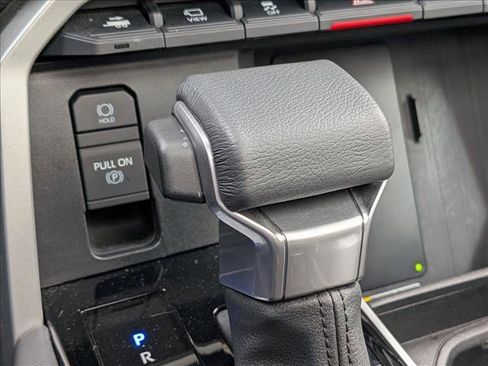 Used 2025 Toyota Sequoia Platinum image 13