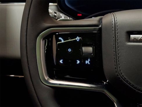 New 2025 Land Rover Range Rover Sport SE image 16