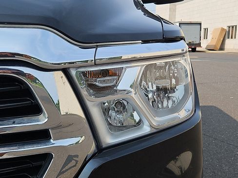 Used 2020 RAM 1500 Big Horn AWD/4WD image 9