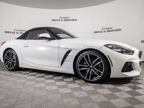Used 2020 BMW Z4 sDrive30i w/ Premium Package RWD image 2