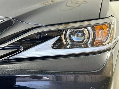 Used 2025 Lexus ES 350 w/ Premium Package FWD image 41