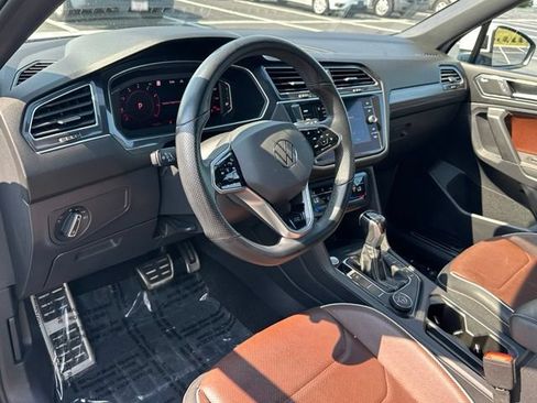 Certified 2022 Volkswagen Tiguan SEL R-Line AWD/4WD image 33