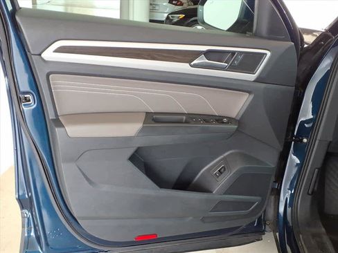 Used 2023 Volkswagen Atlas SE AWD/4WD image 10