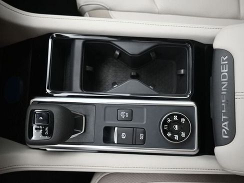 New 2026 Nissan Pathfinder SL w/ SL Premium Package AWD/4WD image 20