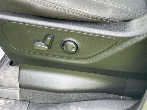 Used 2024 RAM 1500 Big Horn AWD/4WD image 12