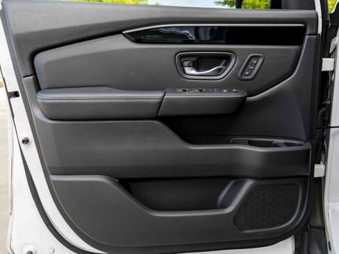 Used 2023 Honda Pilot EX-L image 37