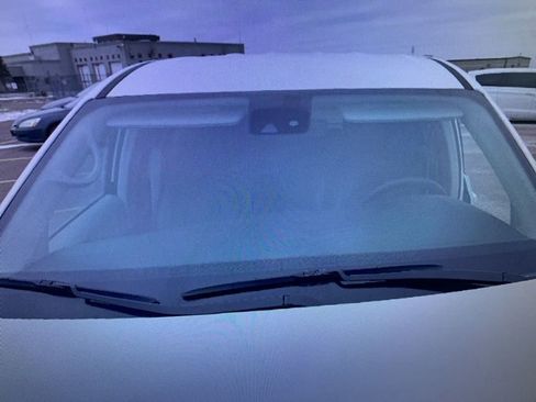 Used 2024 Chrysler Pacifica Touring-L image 17