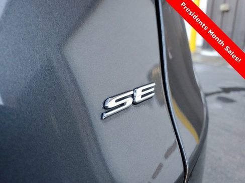 Used 2018 Ford Fusion Energi SE image 9