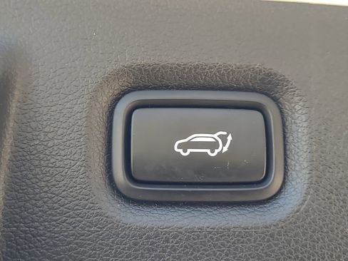 Used 2023 Hyundai Santa Fe Limited w/ Cargo Package image 18