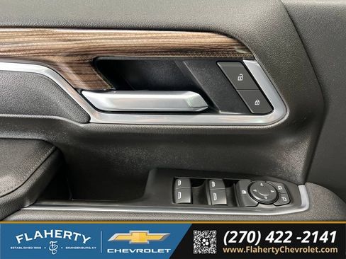 Used 2025 Chevrolet Silverado 2500 LT AWD/4WD image 25