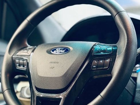 Used 2016 Ford Explorer FWD image 17