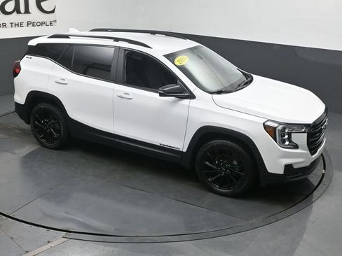 Used 2023 GMC Terrain SLE w/ Driver Convenience Package FWD image 38