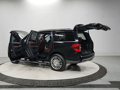 Used 2024 Ford Expedition Limited RWD image 13