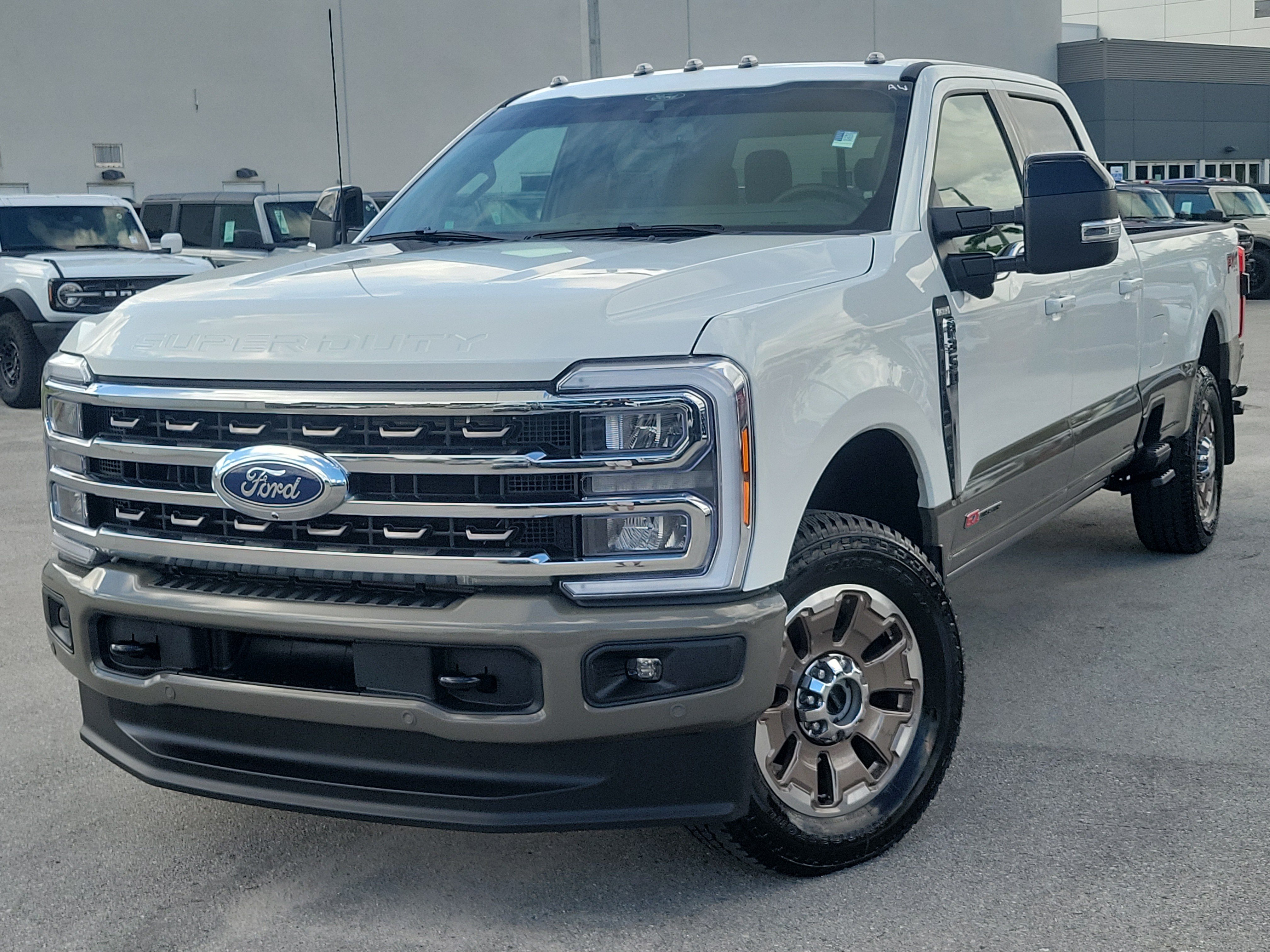 Used 2026 Ford F350 King Ranch w/ FX4 Off-Road Package AWD/4WD 360° Tour