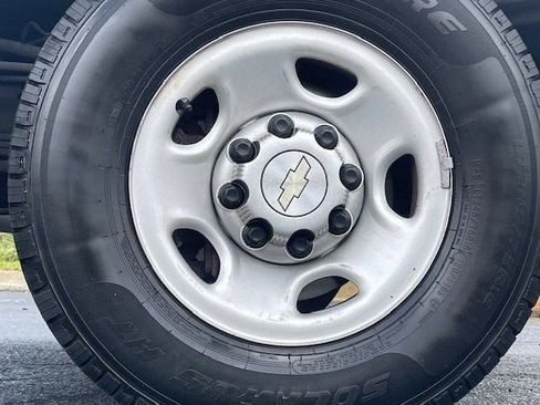 Used 2021 Chevrolet Express 2500 w/ Driver Convenience Package image 8