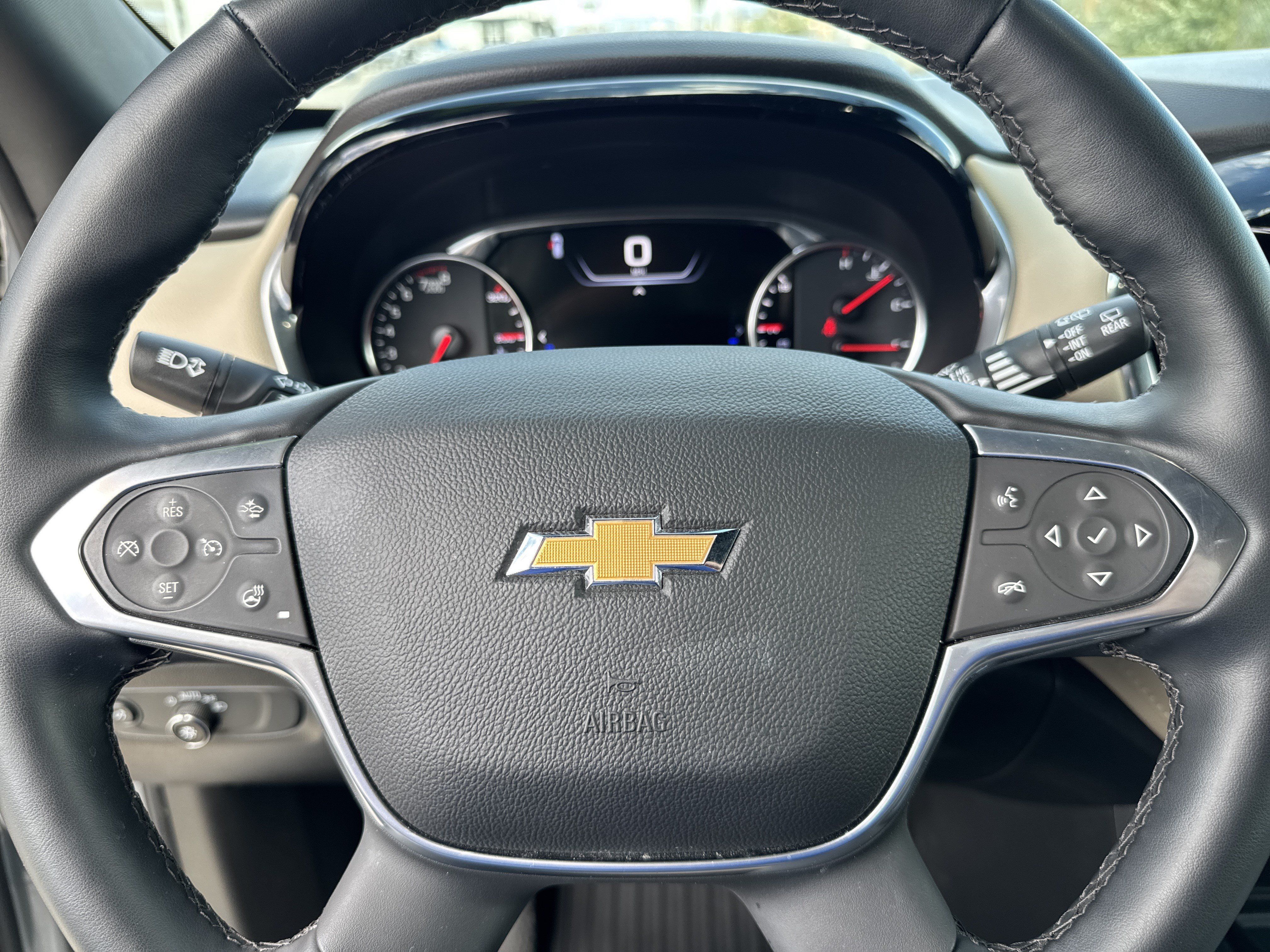 Used 2023 Chevrolet Traverse Premier AWD/4WD image 17