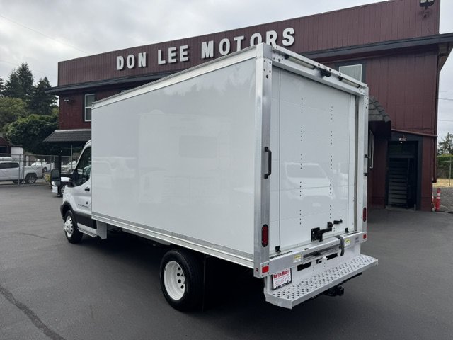 Used 2019 Ford Transit 350 156 DRW RWD image 2