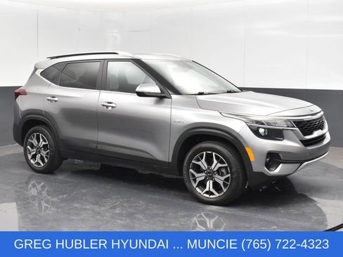 Used 2021 Kia Seltos EX AWD/4WD image 3