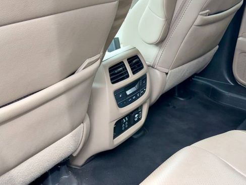 Used 2022 Honda Pilot Elite image 12