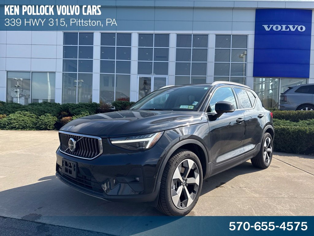 Used 2025 Volvo XC40 B5 Plus w/ Protection Package Premier AWD/4WD image 1