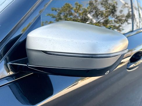 Used 2019 BMW M550i xDrive w/ Premium Package image 7