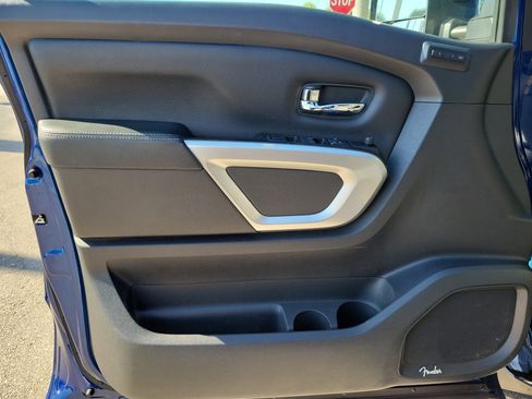 Used 2020 Nissan Titan SL w/ Moonroof Package image 24