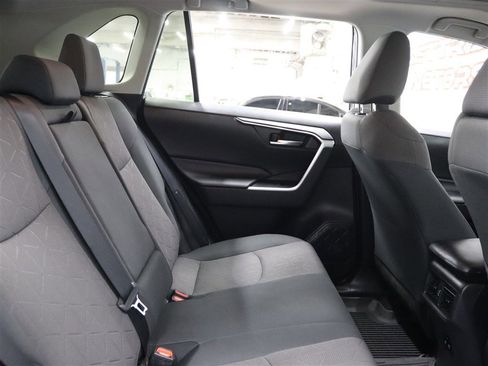 Used 2019 Toyota RAV4 XLE image 16