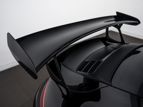 Certified 2019 Porsche 911 GT3 RS RWD image 17