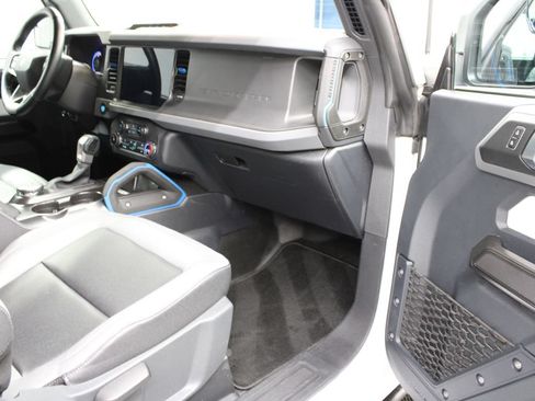 Used 2024 Ford Bronco Black Diamond AWD/4WD image 31