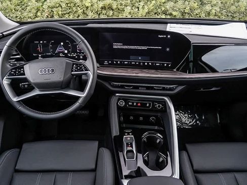 New 2025 Audi Q5 Premium Plus image 12