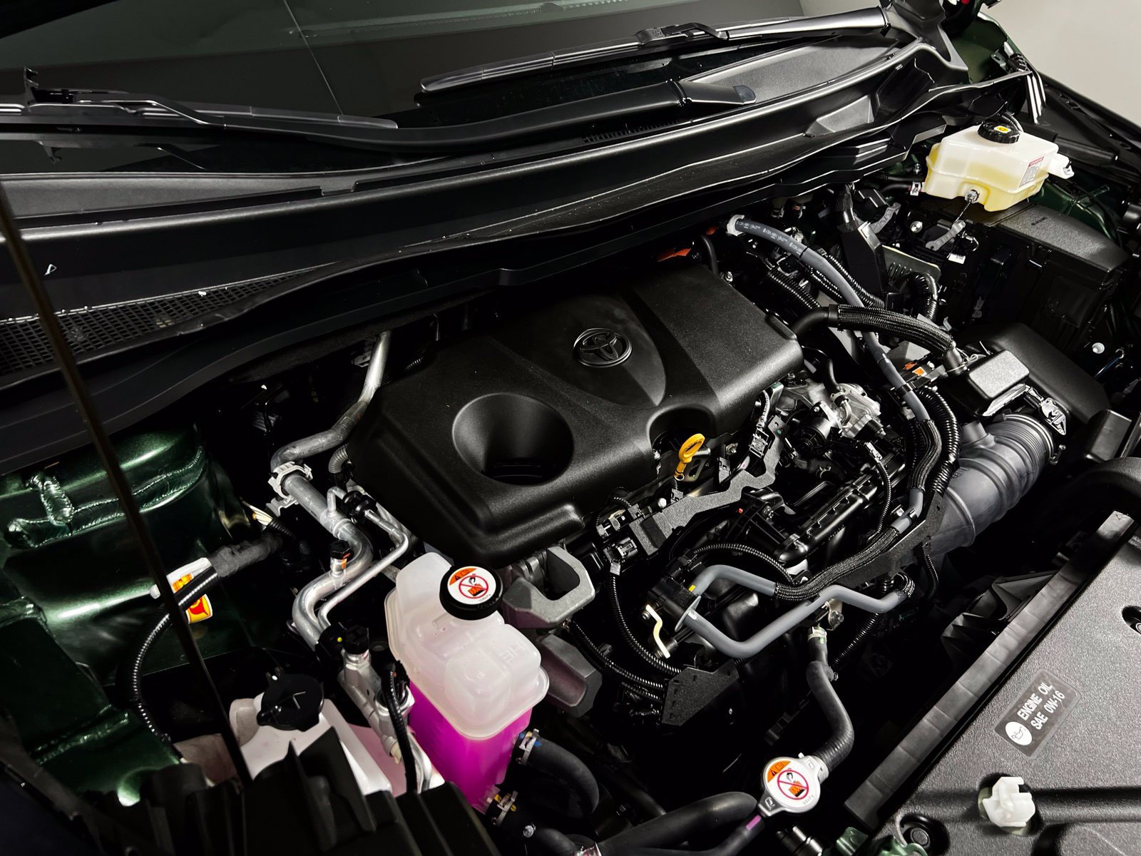 Certified 2025 Toyota Sienna Platinum FWD image 10