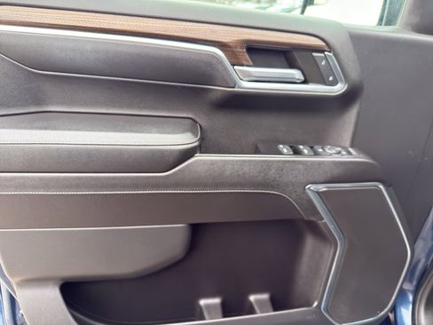 Used 2023 Chevrolet Silverado 1500 RST image 15