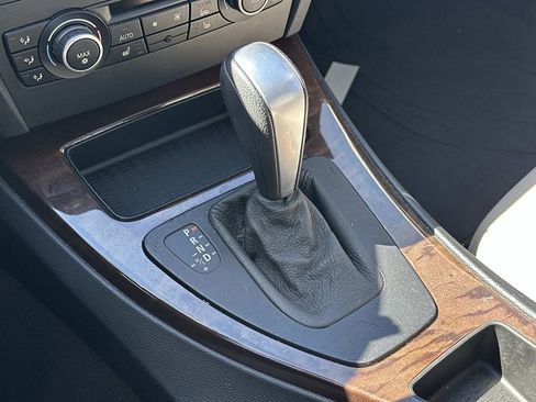 Used 2010 BMW 328i Sedan RWD image 31