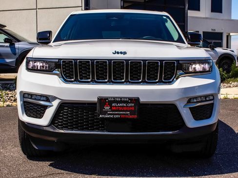 Used 2023 Jeep Grand Cherokee 4WD 4xe image 2