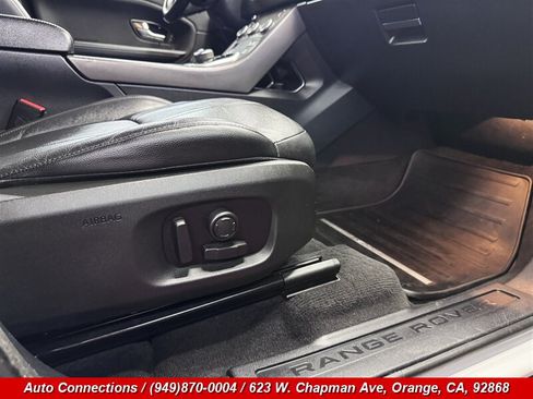 Used 2018 Land Rover Range Rover Evoque SE AWD/4WD image 21