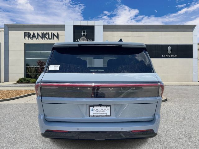 New 2027 Lincoln Navigator Premiere AWD/4WD image 4