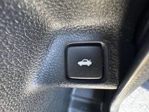 Used 2022 Honda Insight EX image 40