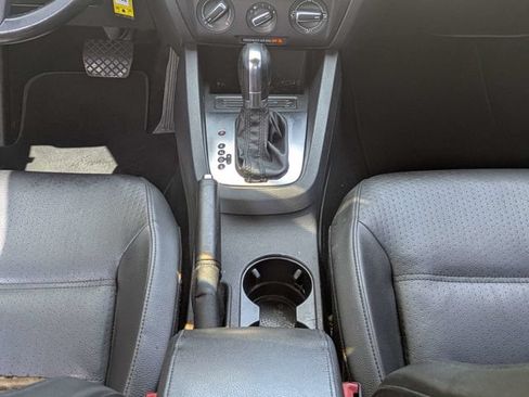 Used 2014 Volkswagen Jetta SE FWD image 18