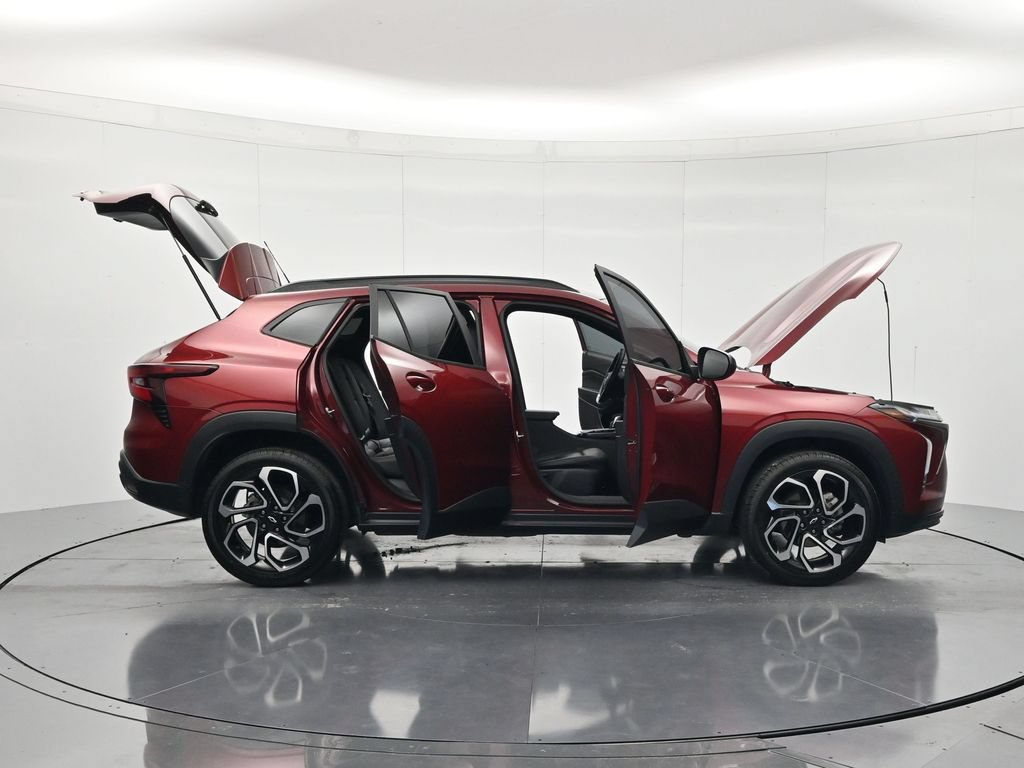 Used 2024 Chevrolet Trax RS w/ Driver Confidence Package FWD image 47