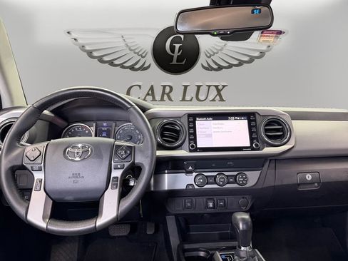 Used 2020 Toyota Tacoma SR5 image 10