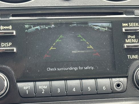 Used 2013 Nissan Rogue SV image 18