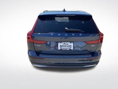 Used 2023 Volvo V60 B5 Cross Country Plus w/ Climate Package AWD/4WD image 8