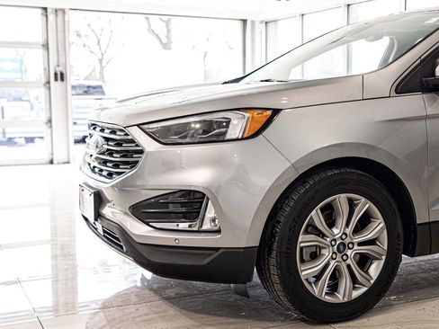 Used 2022 Ford Edge Titanium w/ Equipment Group 301A AWD/4WD image 5