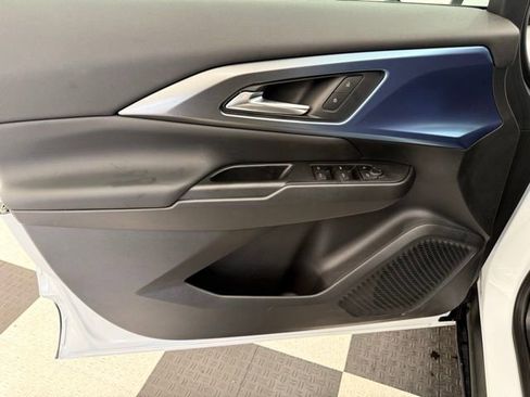 New 2026 Chevrolet Equinox EV LT image 15