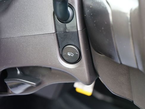 Used 2012 Ford F350 Lariat w/ Lariat Interior Pkg image 19