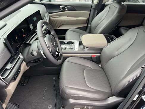 New 2026 Kia Carnival LXS image 13