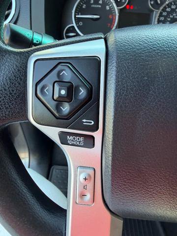 Used 2015 Toyota Tundra SR5 AWD/4WD image 18