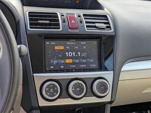 Used 2015 Subaru Crosstrek 2.0i Premium image 13